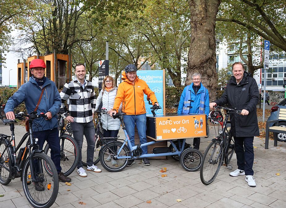 Radtour mit OB Dr. Keller Testfahrt durch Düsseldorf