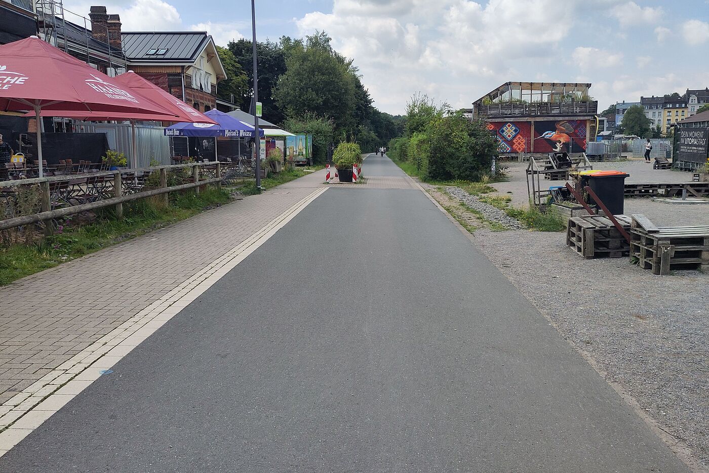 Entlang der Nordbahntrasse ist eine vielfältige Infrastruktur entstanden. So gibt es immer wieder schöne Einkehrmöglichkeiten entlang der Trasse. 